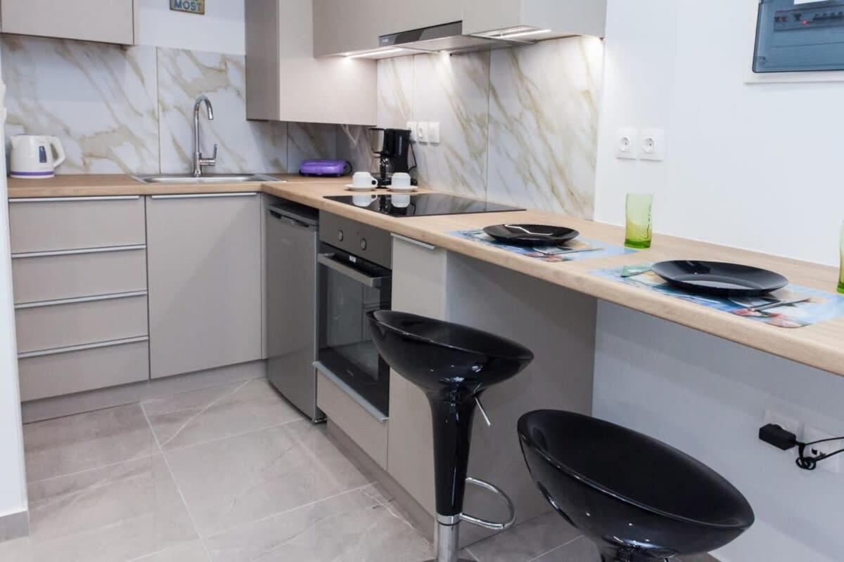 Brand New Urban Getaway Next To Megaro Mousikis Apartment Atena Exterior foto