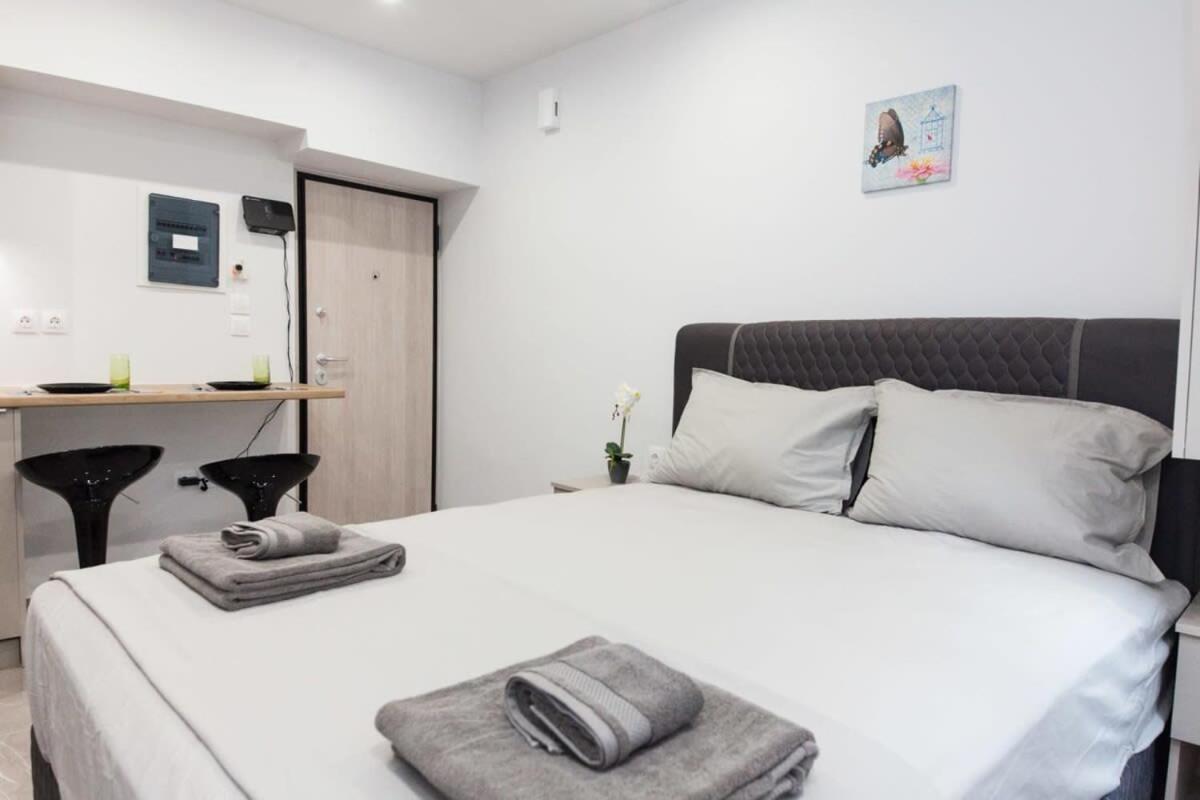 Brand New Urban Getaway Next To Megaro Mousikis Apartment Atena Exterior foto