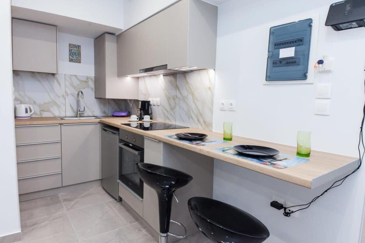 Brand New Urban Getaway Next To Megaro Mousikis Apartment Atena Exterior foto