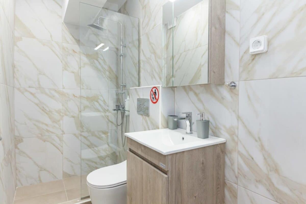 Brand New Urban Getaway Next To Megaro Mousikis Apartment Atena Exterior foto